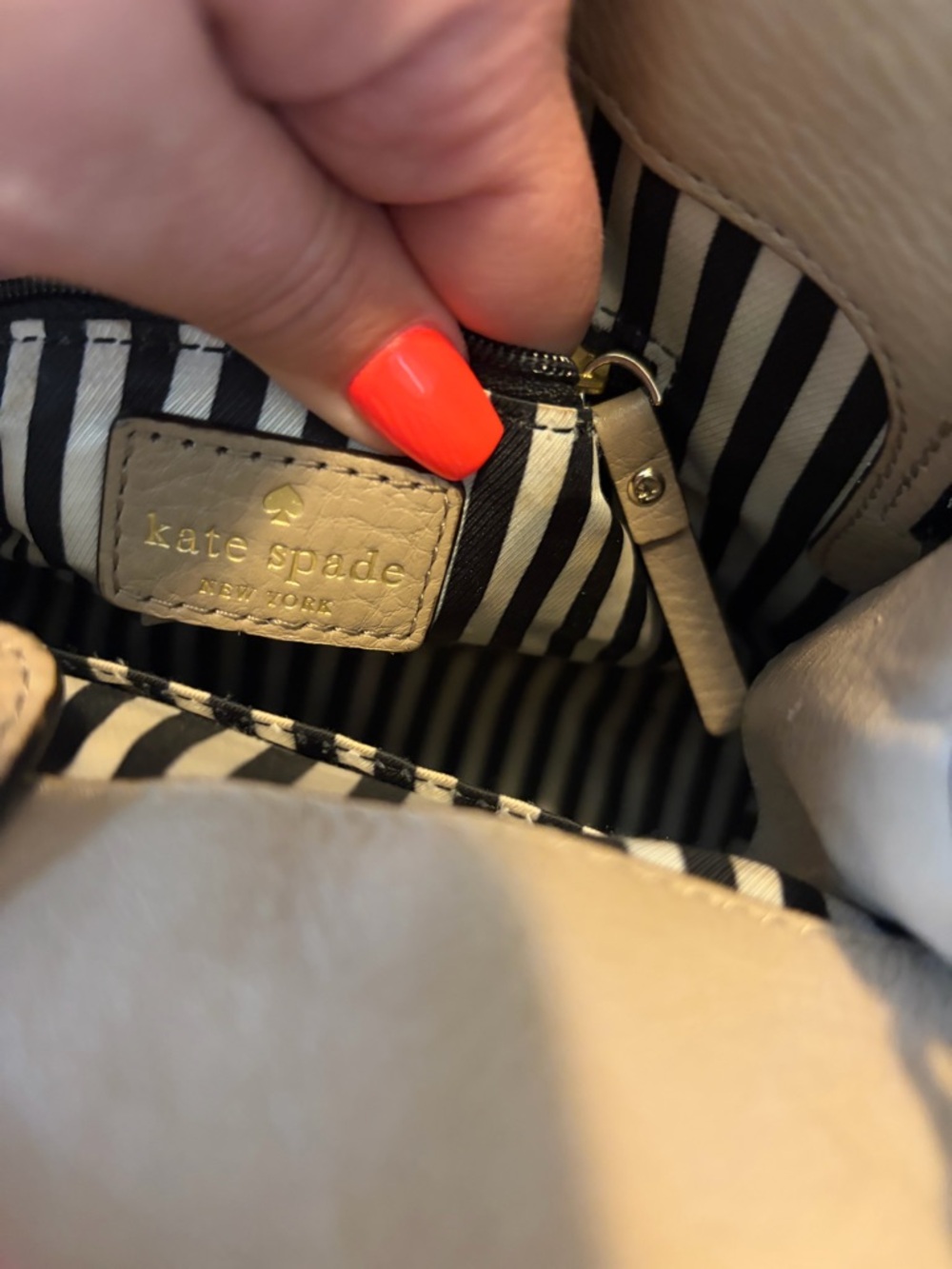 kate spade taupe satchel with glossy black bow - Picture 8 of 8